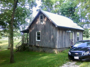 A rental cabin at Shew's Orchard, seen from the "driveway"